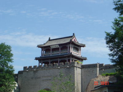 Bygning p muren ved Dandong med svalegang