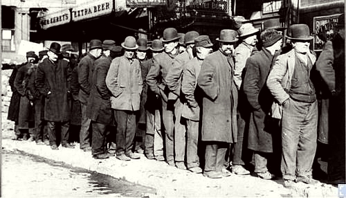 Arbejdsløse i kø foran nødhjælpskontor New York 1929