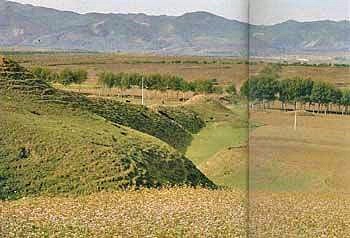 Qin Dynasty del af den store mur i Ning Xia nord for Guyuan