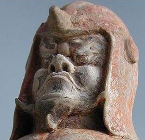 Xianbei warrior en face - most likely a tomb guardian