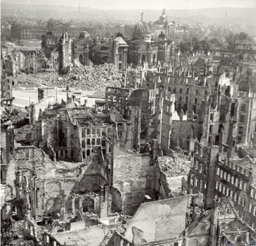 Dresden efter bombeangrebet.